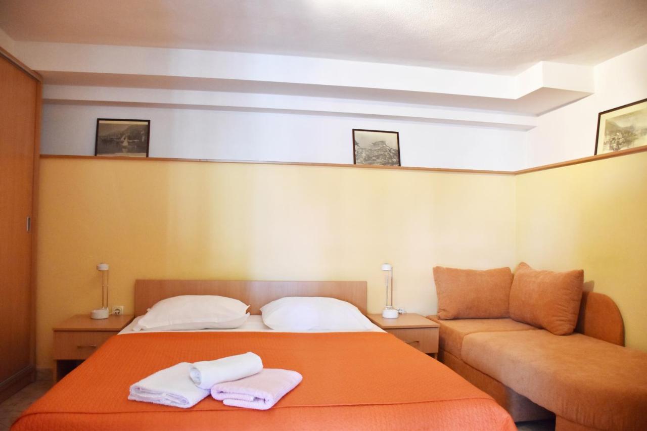Apartments Stone Tučepi Eksteriør billede