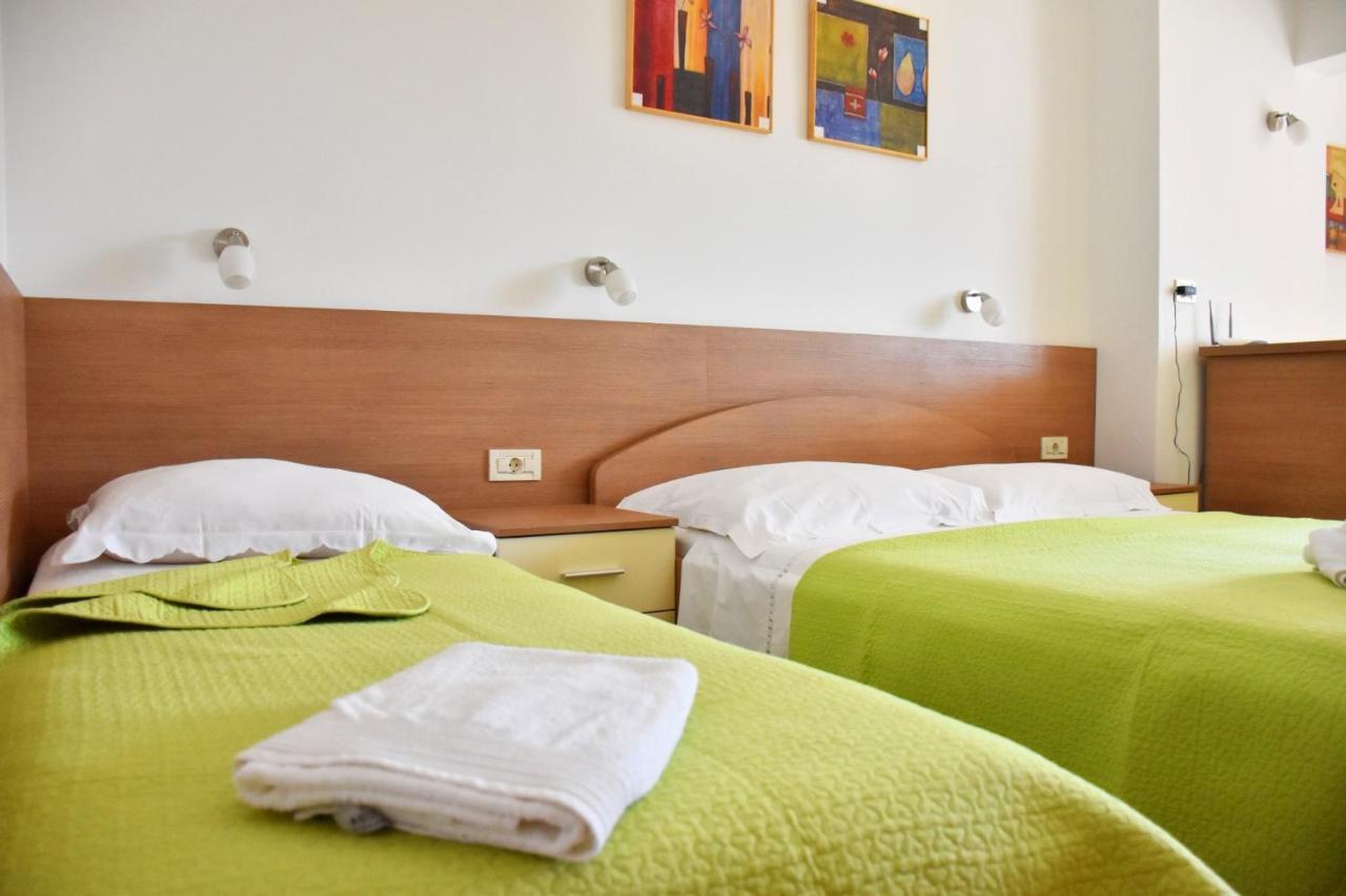 Apartments Stone Tučepi Eksteriør billede