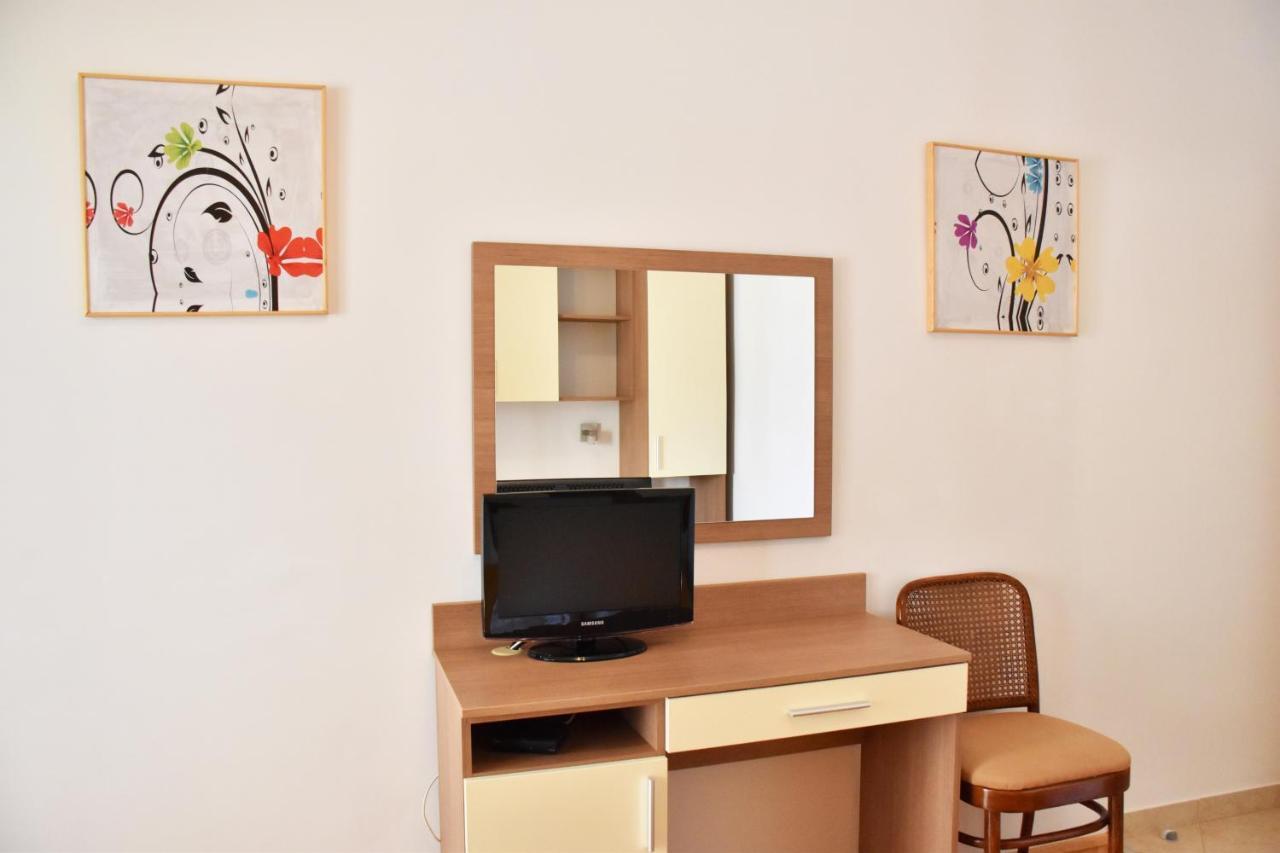 Apartments Stone Tučepi Eksteriør billede