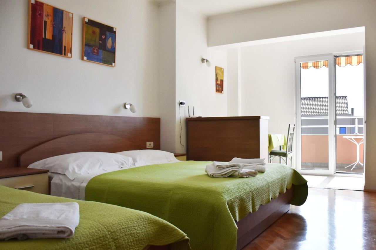 Apartments Stone Tučepi Eksteriør billede